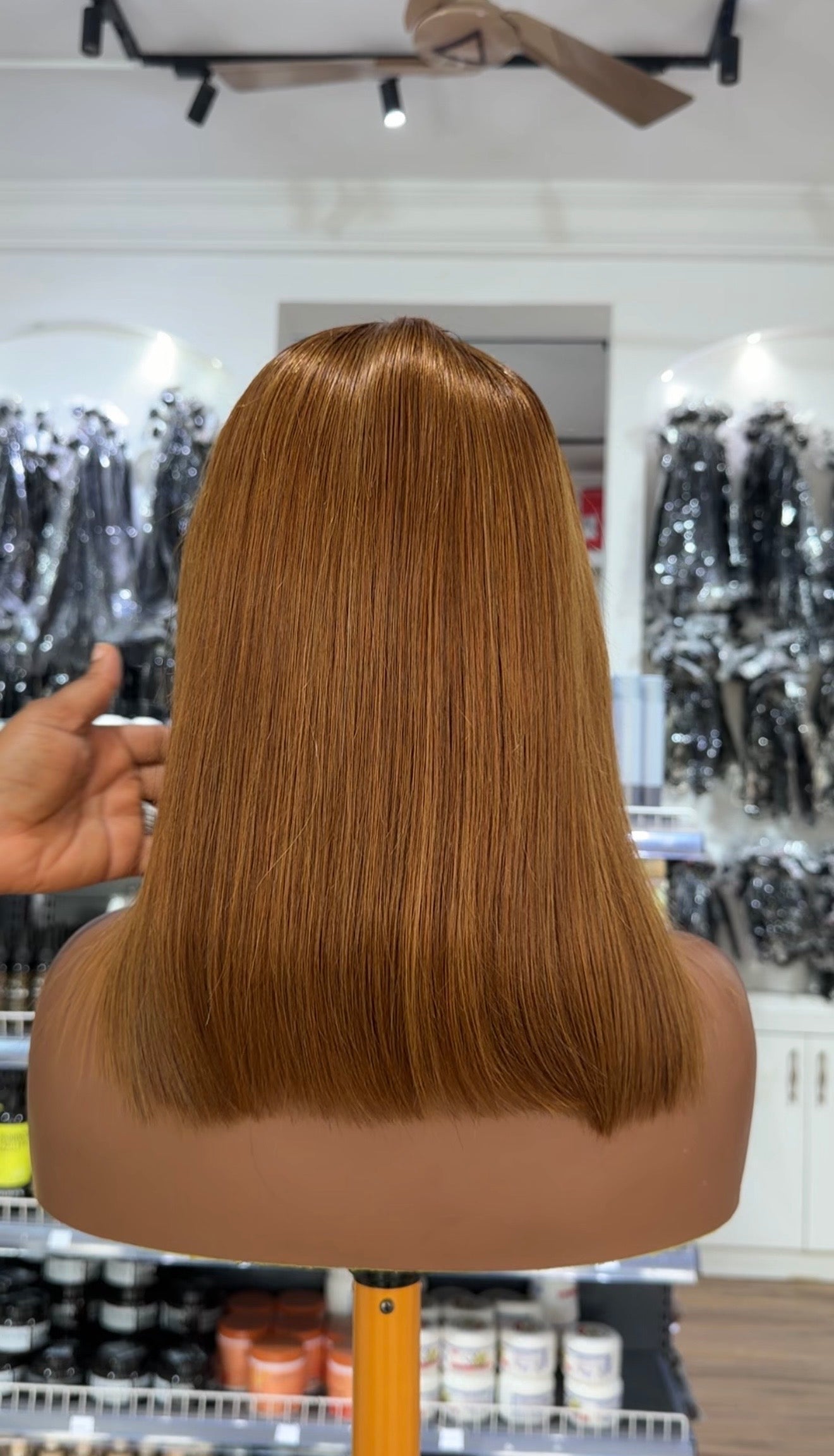 Ewurama 13x4 Frontal Bob Wig
Col: T4/27