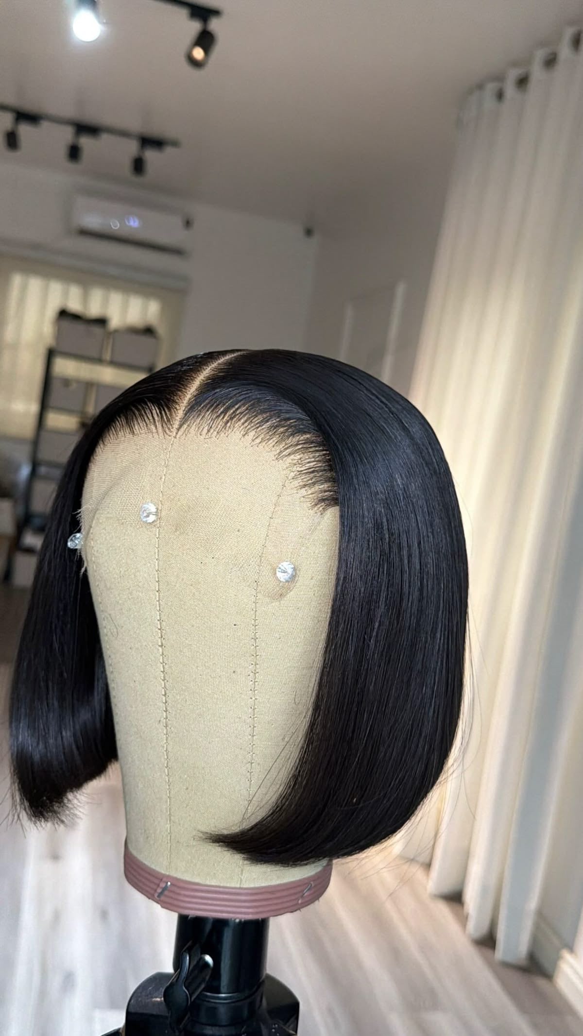 Mula 4x4 Double Drawn Bob Wig