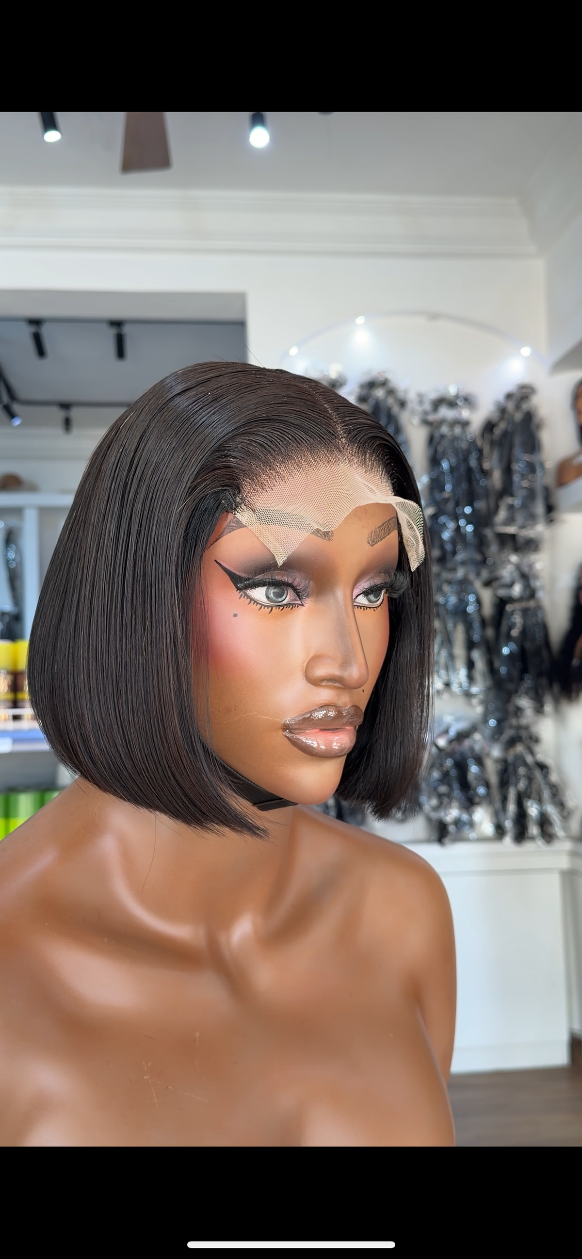Laura 5x5 bob wig 10”
