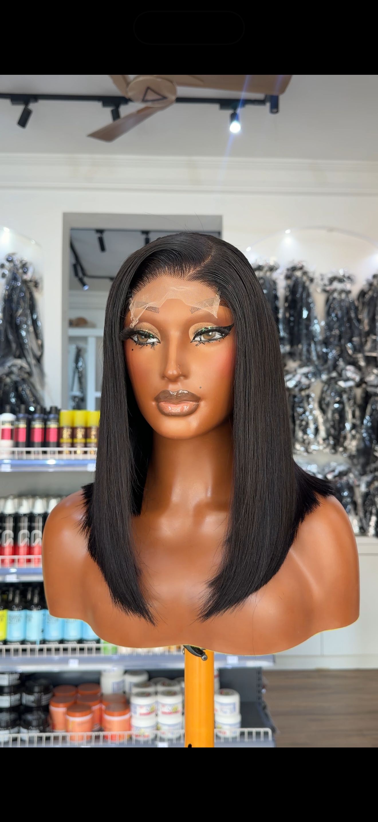 Daisy 4x4 SDD Bob Wig 14”
Col:  natural black Avn