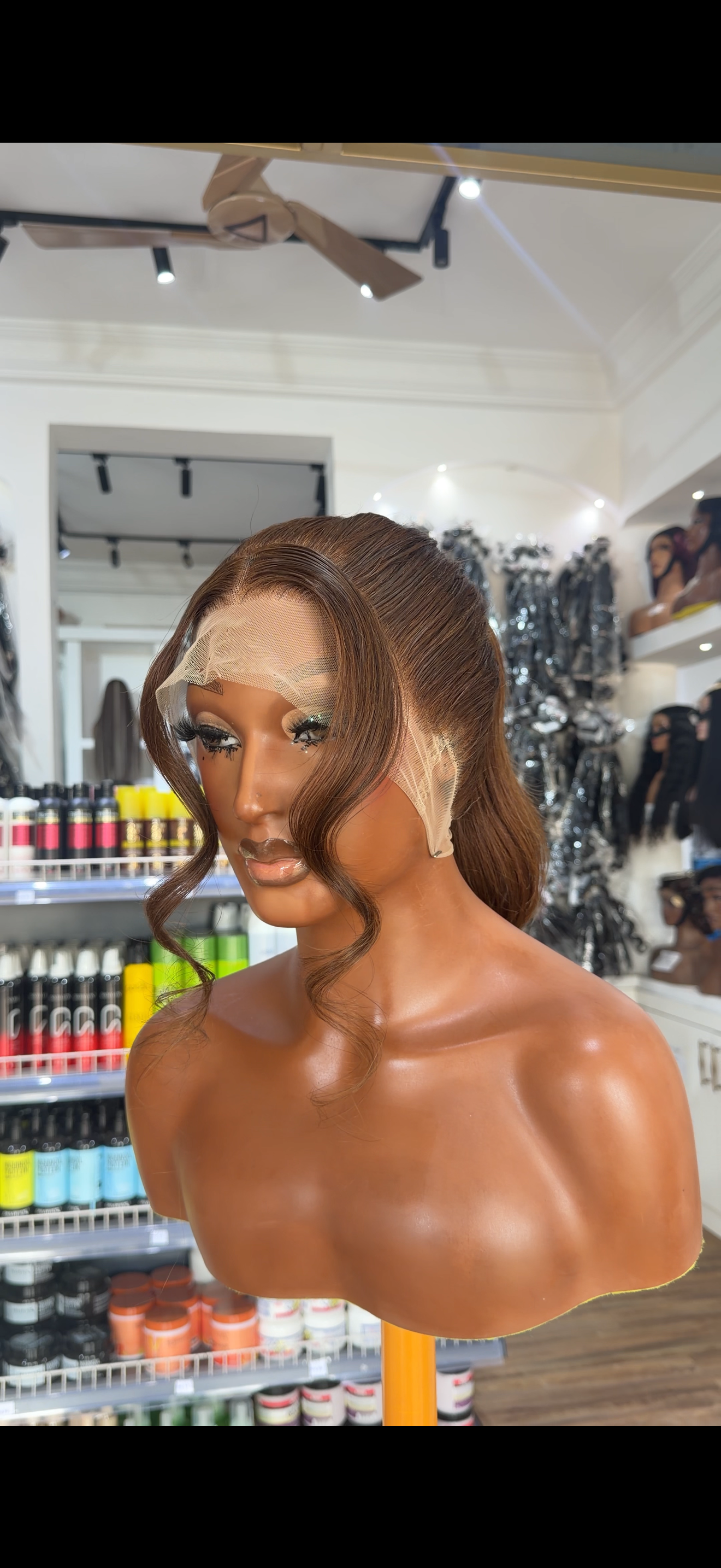 Cynthia 360 Lace Frontal Wig 22”
Color :  4
