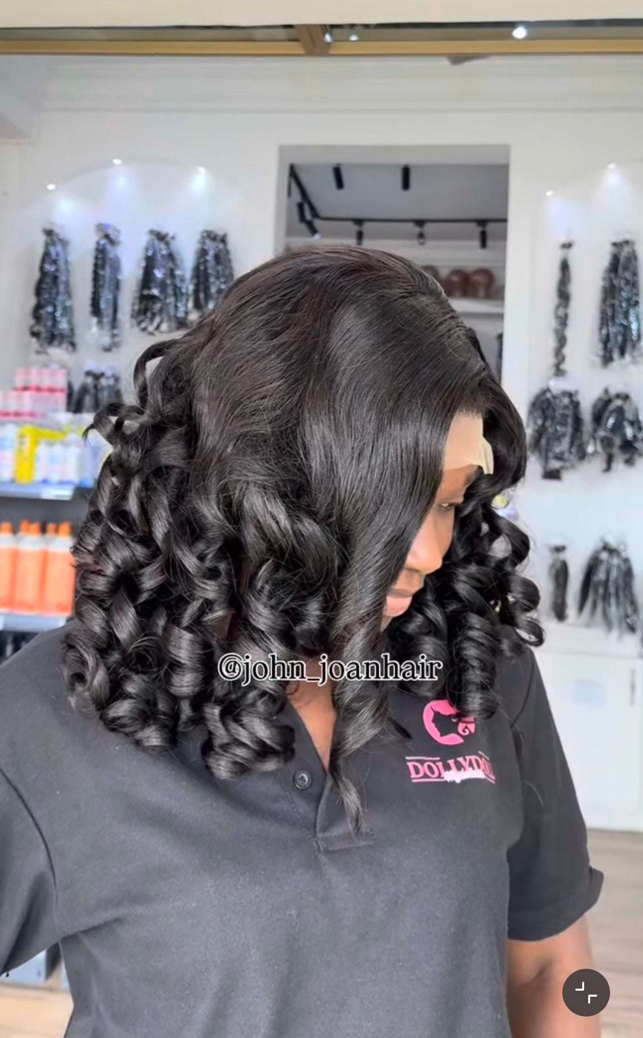 Double drawn 4x4 bouncy wig wine and black PRD