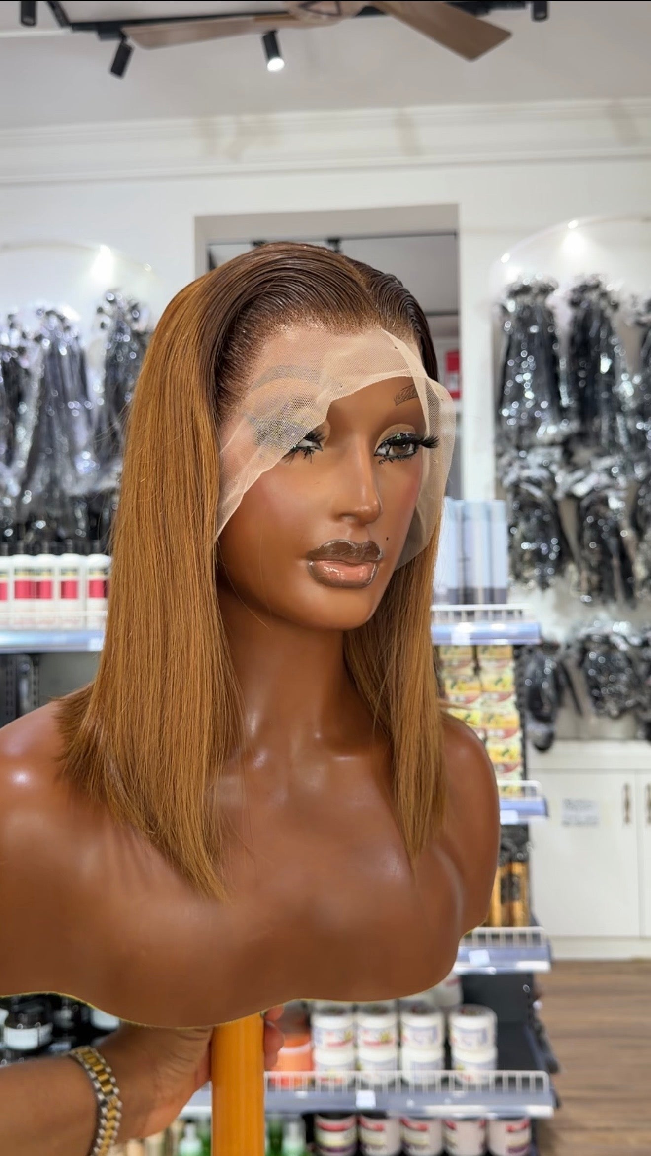 Ewurama 13x4 Frontal Bob Wig
Col: T4/27