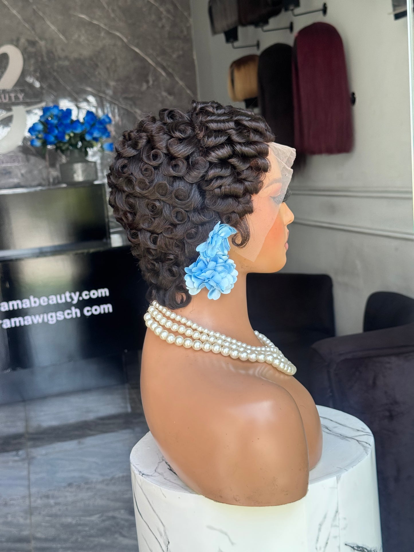 Finger Waves 13x4 Pixie Cut Wig
Col: black