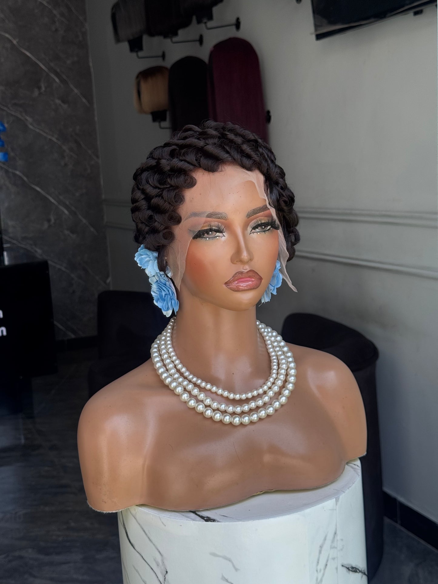 Finger Waves 13x4 Pixie Cut Wig
Col: black