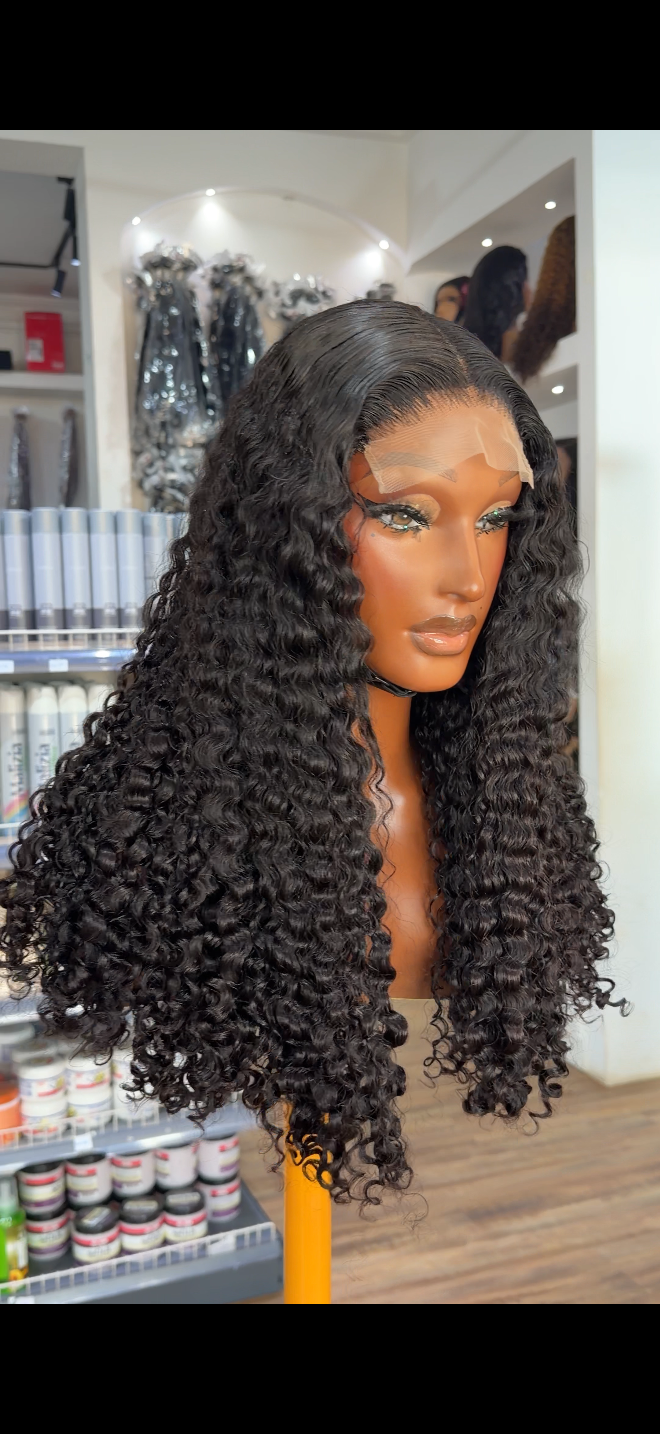 Safowaa 5x5 Burmese Curl Wig
Weight : SDD Code: LS 5061
