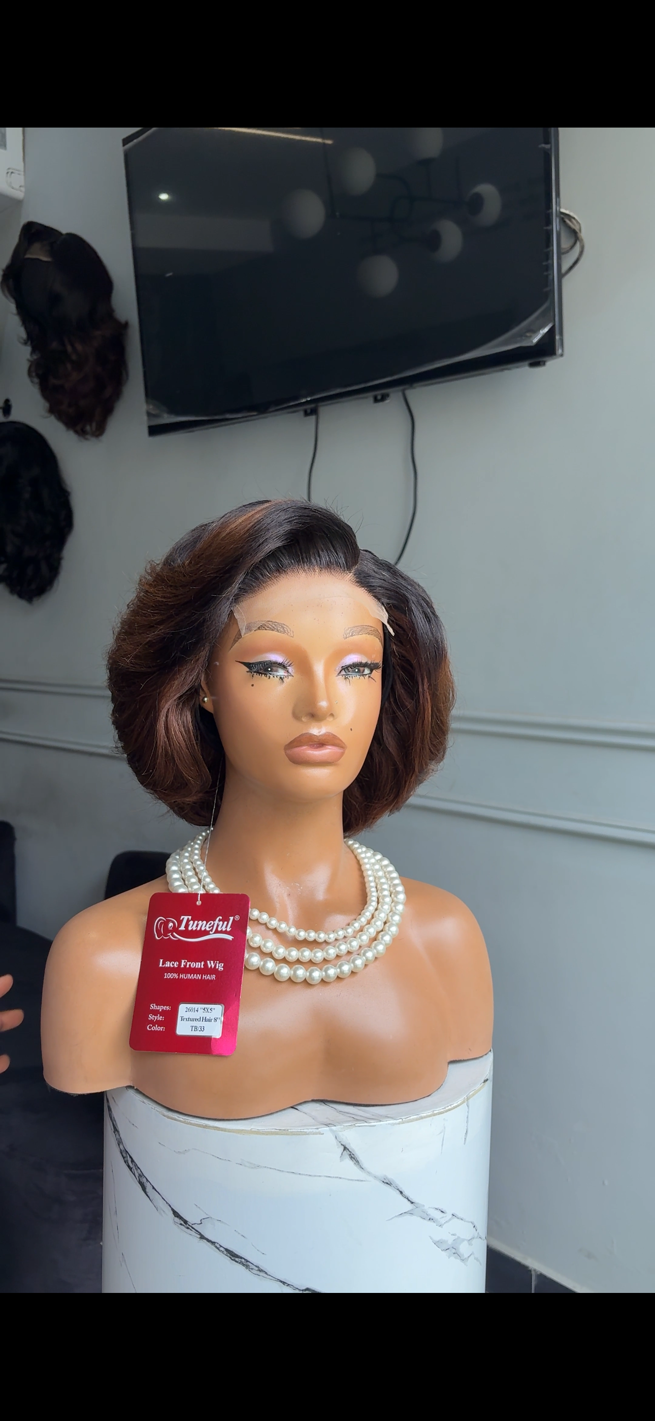 5x5 Double Drawn Corporate Bob Wig code :TUNF